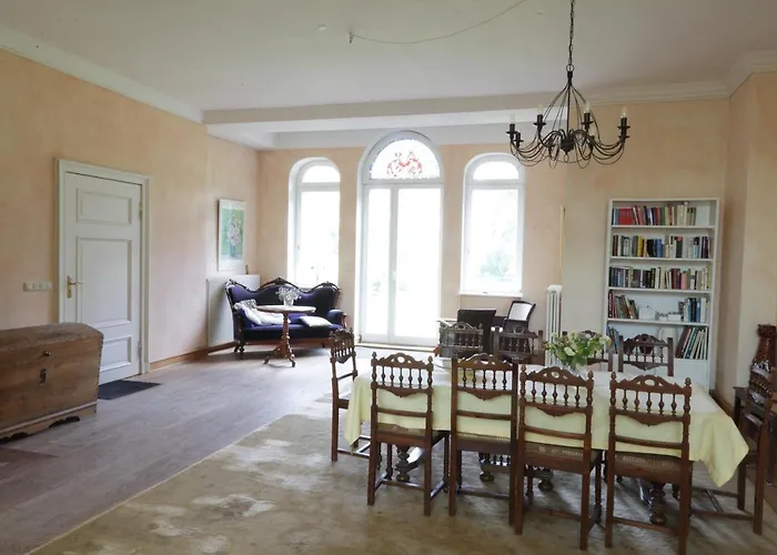 Apartment Schloss Lelkendorf, Groß Gievitz